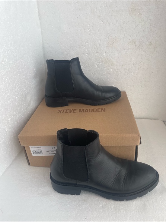 Steve Madden Shoes - Steve Madden Leopold Black Leather Booties boots low heel women’s size 7 1/2